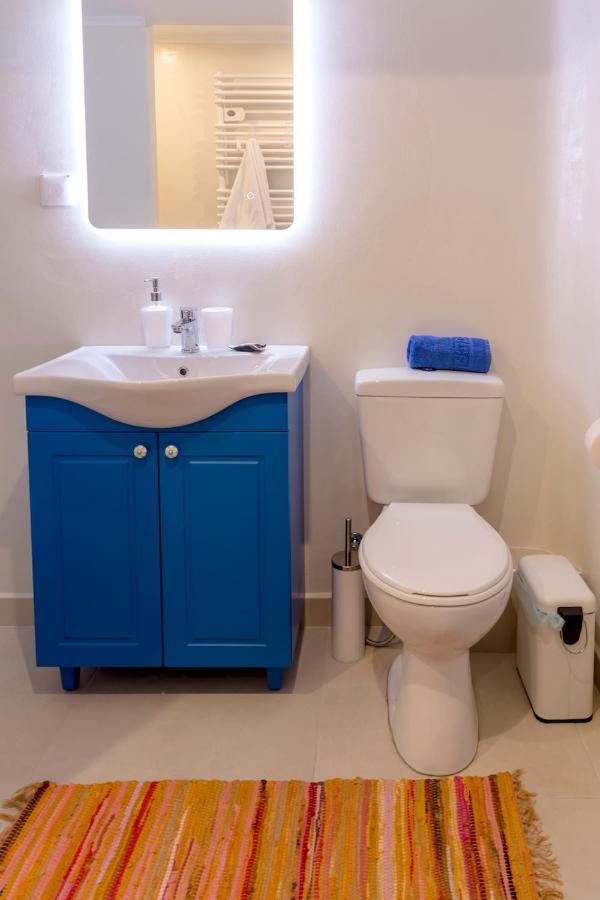 Blue And White Apartment Vipgreece Athen Exterior foto