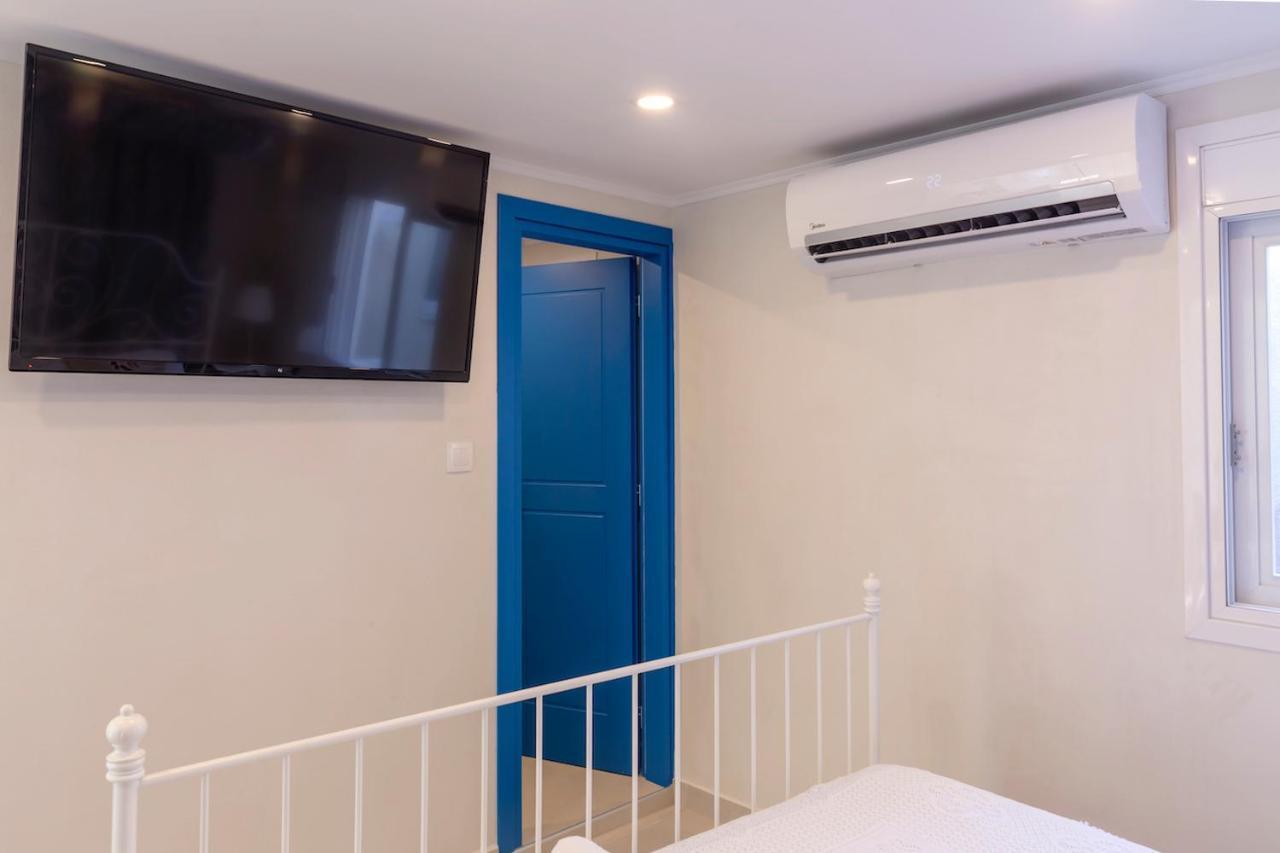Blue And White Apartment Vipgreece Athen Exterior foto