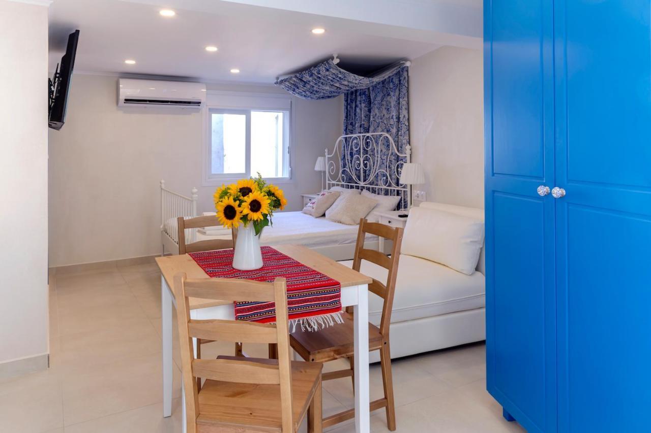 Blue And White Apartment Vipgreece Athen Exterior foto